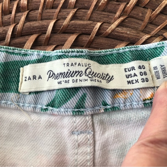 Zara Hibiscus Flower Distressed Raw Hem Denim Shorts - Picture 5 of 8